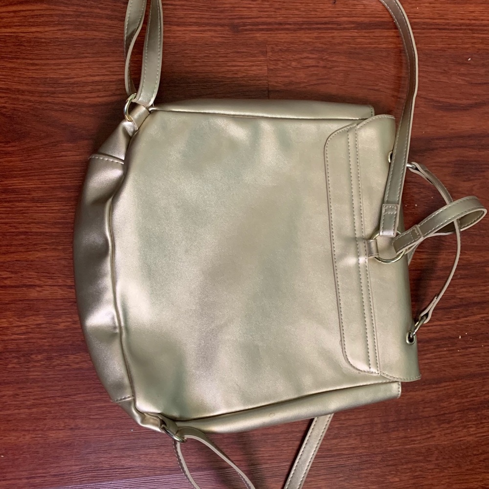 Gold backpack - Picture 2 of 3